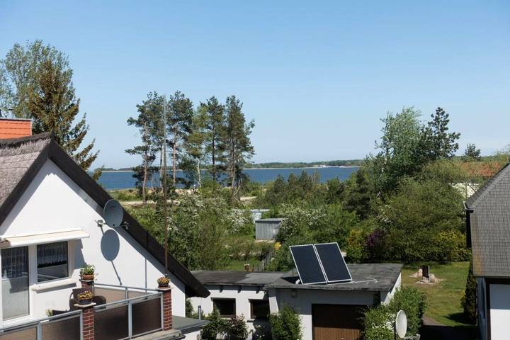 Ferienhaus für 4 Personen, mit Ausblick und Sauna sowie Garten in Kröslin - 2