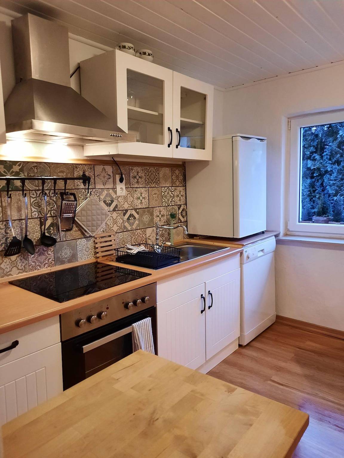 Ganze Ferienwohnung, 1 Doppelbett Wohnung mit Schlafsofa in Pottum, Westerburg & Umgebung