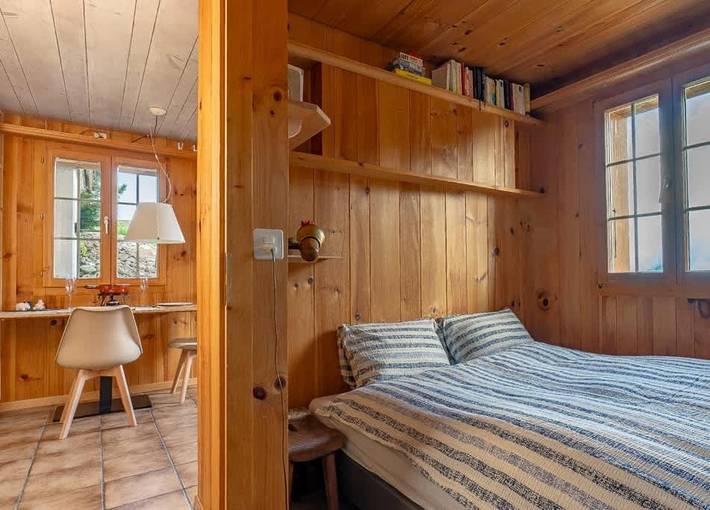 Gîte pour 3 personnes, avec jardin et terrasse, animaux acceptés à Brienz - 2