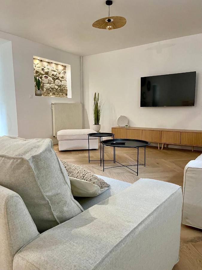 Three-Bedroom House in Camblain-l'Abbé, Région d'Arras
