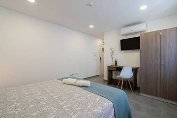 Gîte pour 2 personnes, avec jardin ainsi que jacuzzi et piscine dans Árvore