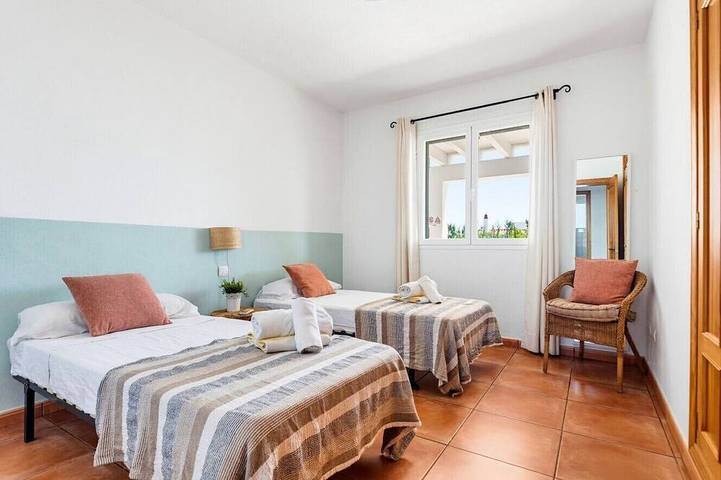 Villa Casa Nova, Piscina, Wifi, Ac gratis in Binissafuller, Sant Lluís