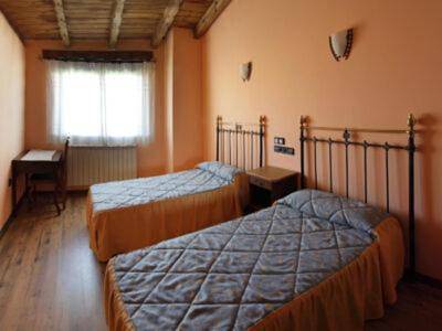 Casa rural para 12 personas, con jardín en El Valle (Soria) - 2