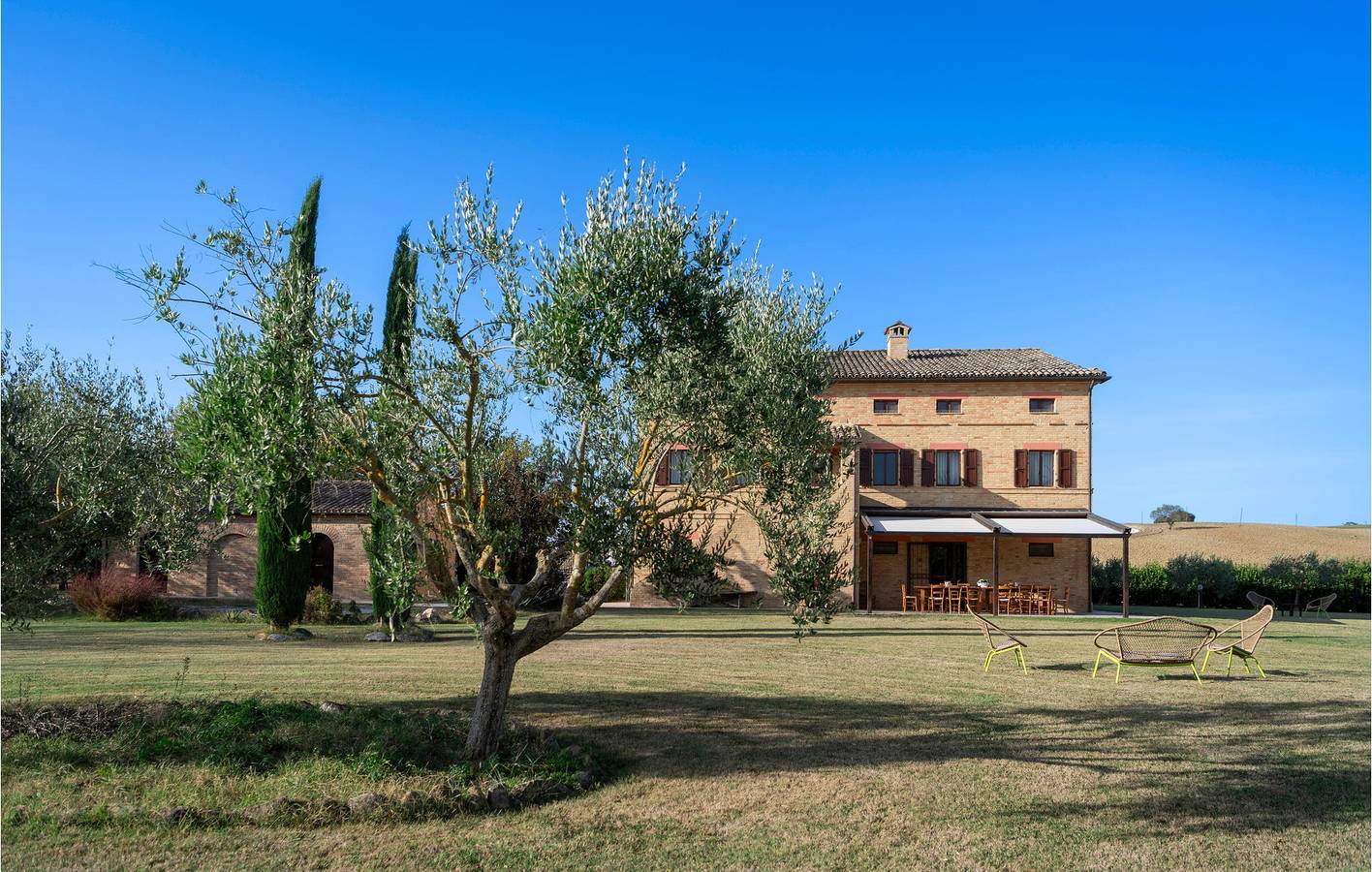 Holiday home for 12 people with garden in Treia (Italy), Macerata Province