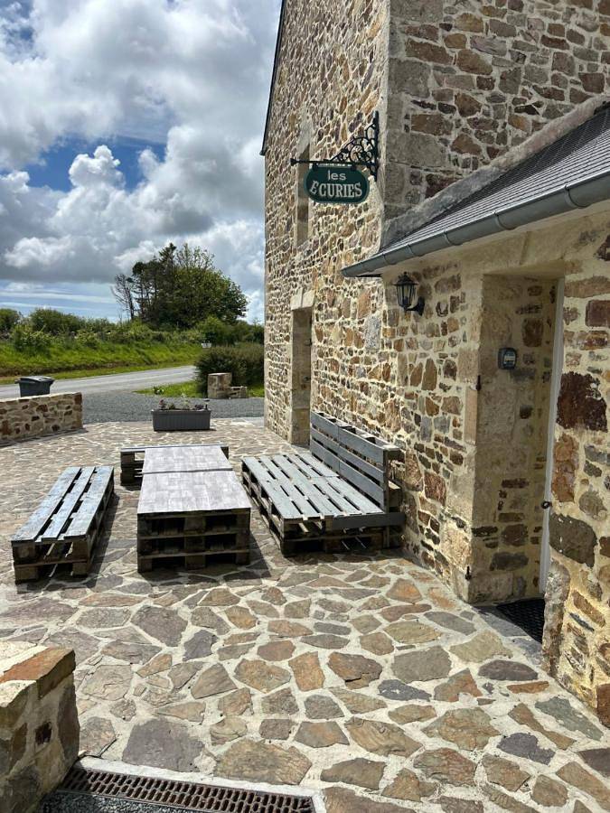 Location de vacances pour 10 personnes, avec jardin à Saint-Maurice-en-Cotentin - 2