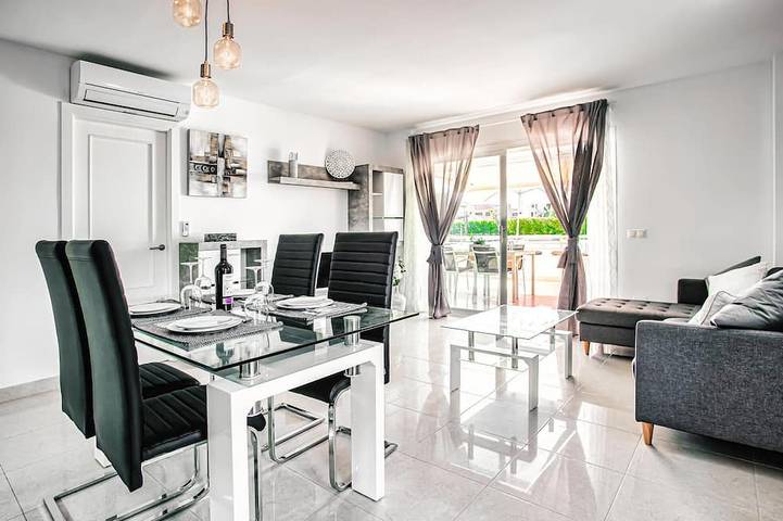 Ferienwohnung für 4 Personen, mit Pool und Terrasse - 1
