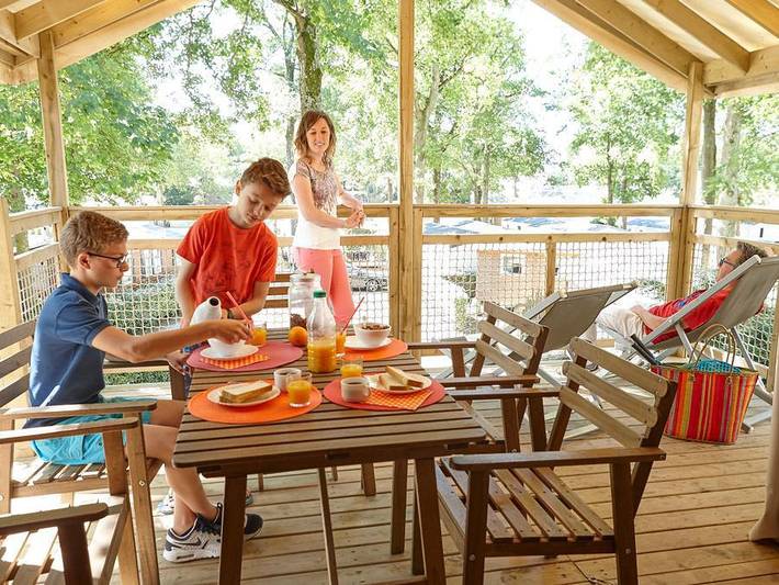 Tente pour 5 personnes, avec sauna et bassin pour enfant en Charente-Maritime - 2