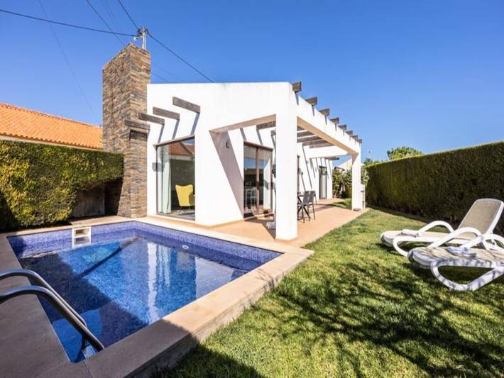 Casa de férias para 5 pessoas, com jardim e piscina, com animais de estimação em Sagres