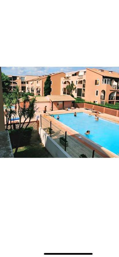 Gîte pour 4 personnes, avec terrasse et piscine dans Office De Tourisme De Canet En Roussillon