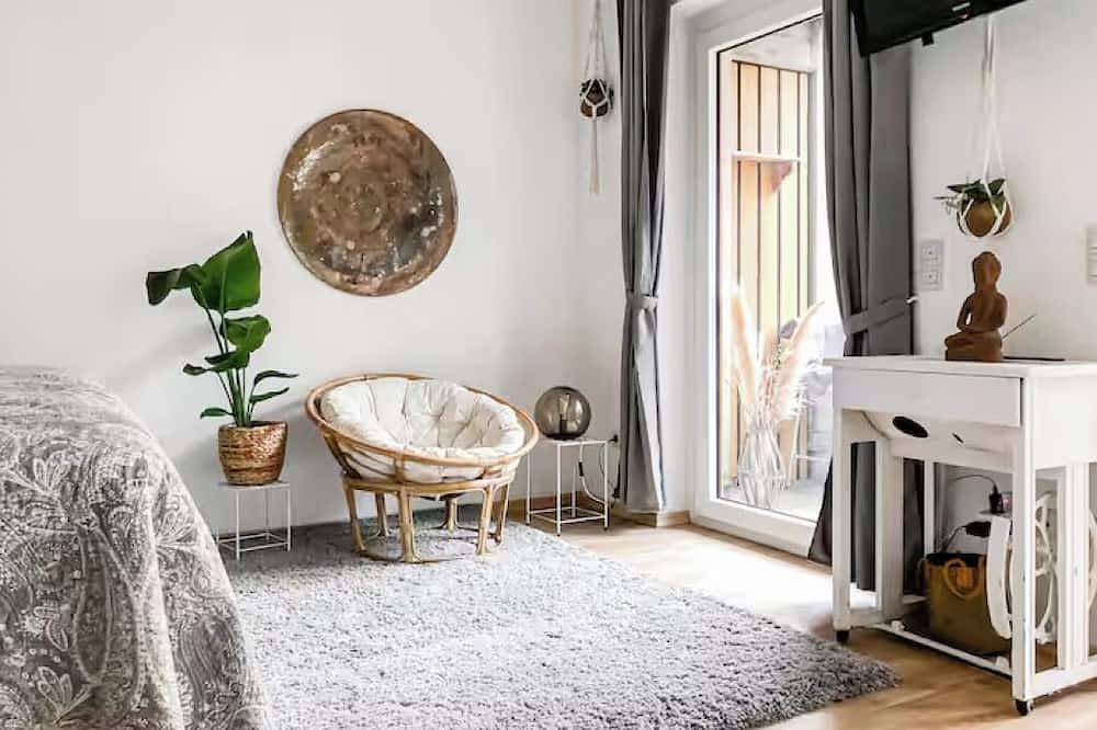 Entire apartment, Quiet studio at ❤️ in the old town ⭐️ near Würzburg Residence & Park ⭐️ in Würzburg, Franconian Wine Country