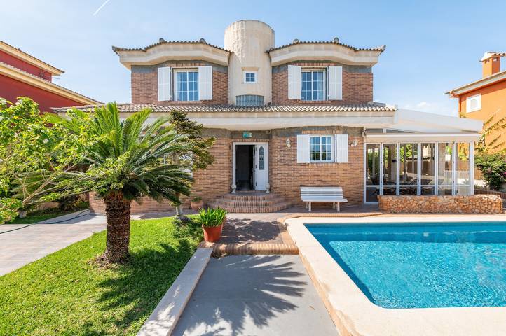 Villa für 6 Personen, mit Garten - 1