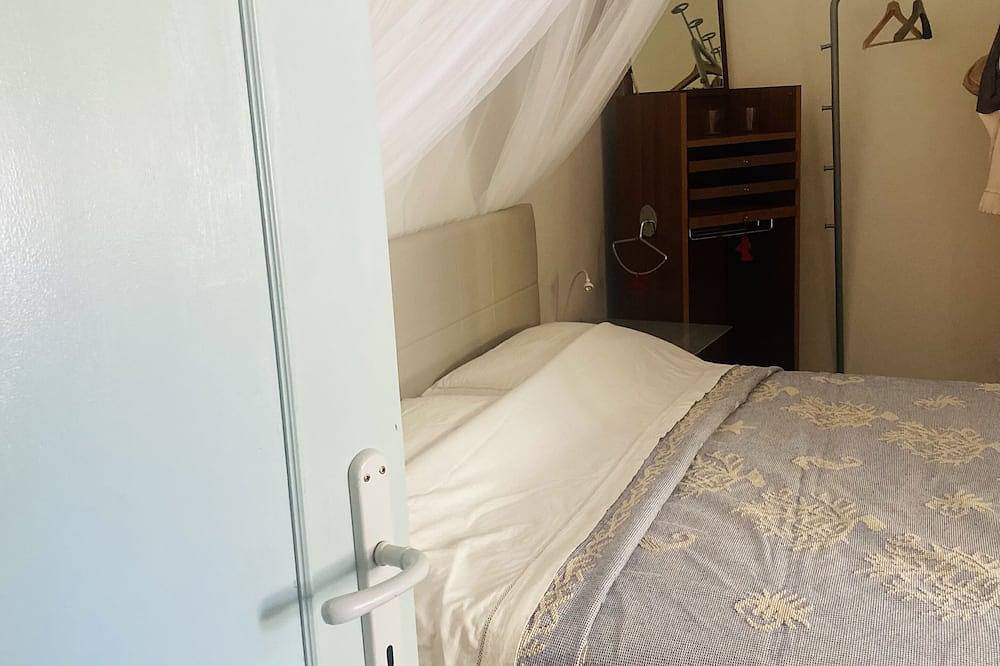 Entire apartment, Stylish and cozy 4 room flat with garden terrace close to beach and centre in San Benedetto del Tronto, Riviera delle Palme