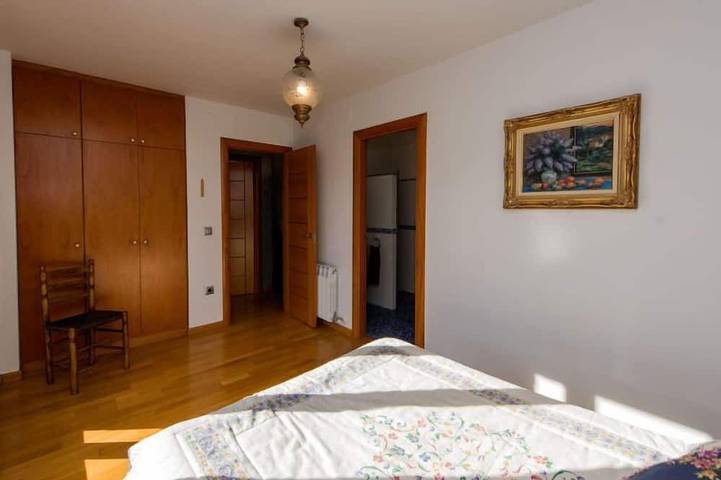 Location de vacances pour 14 personnes, avec Jardin et Piscine à La Seu d'Urgell - 3