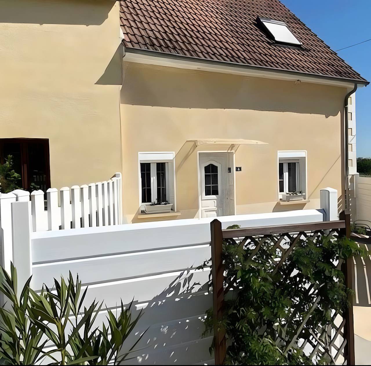 Casa de Vacaciones 'Les Sassiers' con Vista al Lago, Terraza Común y Wi-Fi in Saint-Firmin-sur-Loire, Región de Montargis