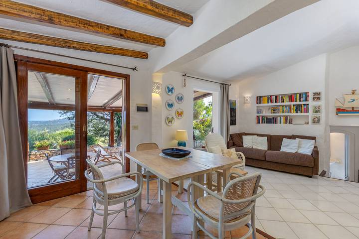 Appartamento intero, Appartamento per vacanze "Casa Passiflora in Costa Smeralda" con vista sul mare, giardino e terrazza in Arzachena, Costa Smeralda