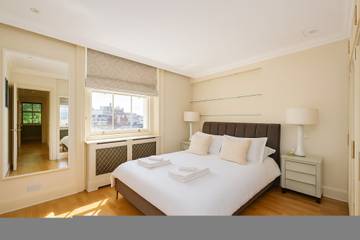 Vacation Rental for 4 Guests in London, South East England, Picture 3