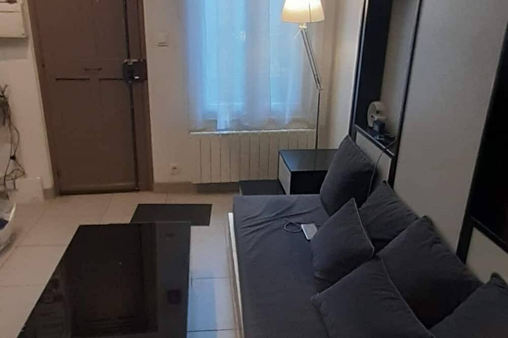 Appartement entier, Appartement Studio Petite maison rénovée à Paris in Paris 13e Arrondissement, Paris