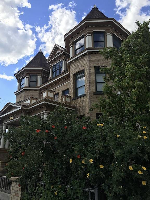 Ganze Wohnung, Charming & Historic Babs Condo-On Hip Strip & zu Fuß in die Innenstadt! in Missoula, Lolo Nationalwald