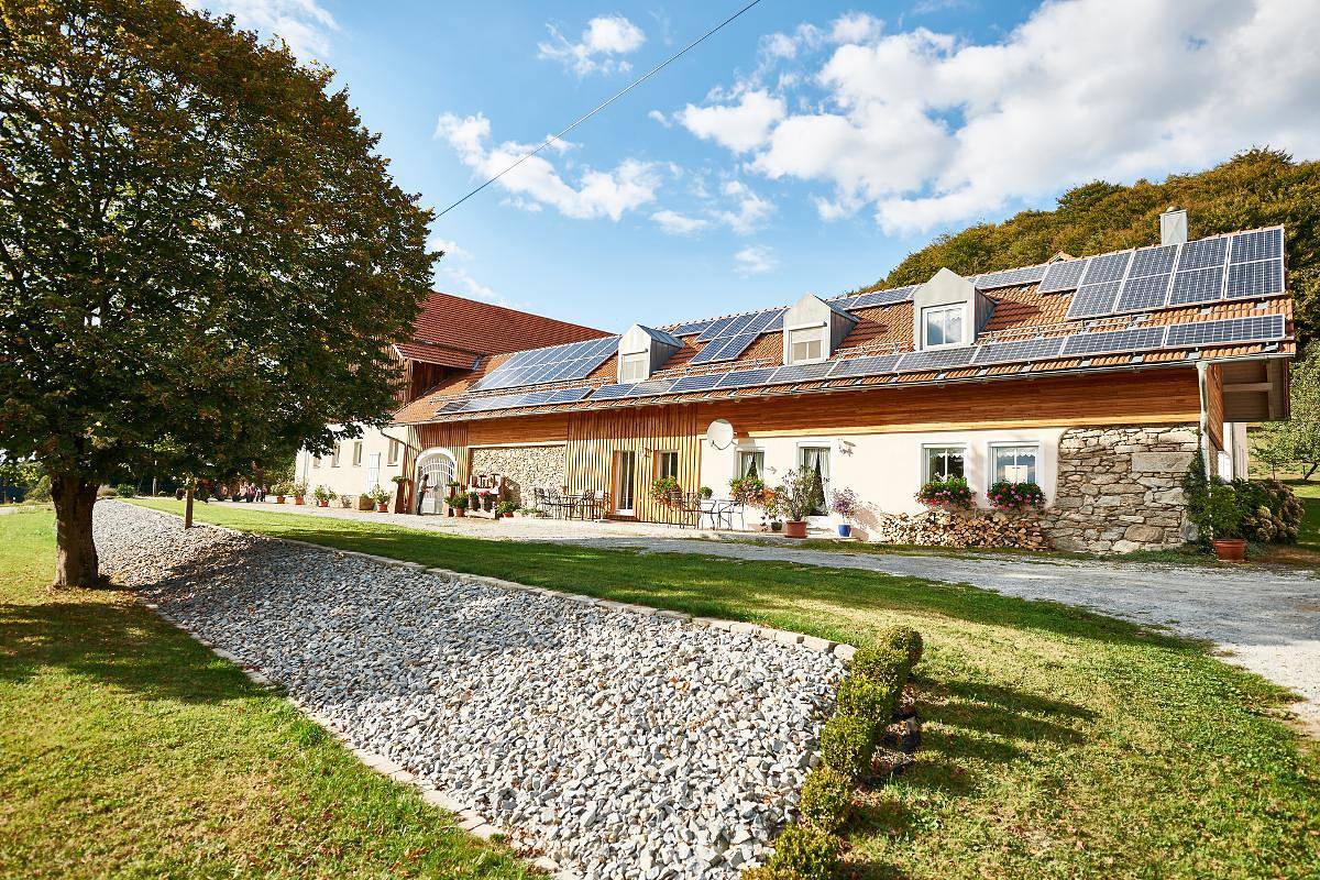 Ferienhof Stetter - Landhaus, Doppelhaushälfte I in Schöllnach, Ostbayern