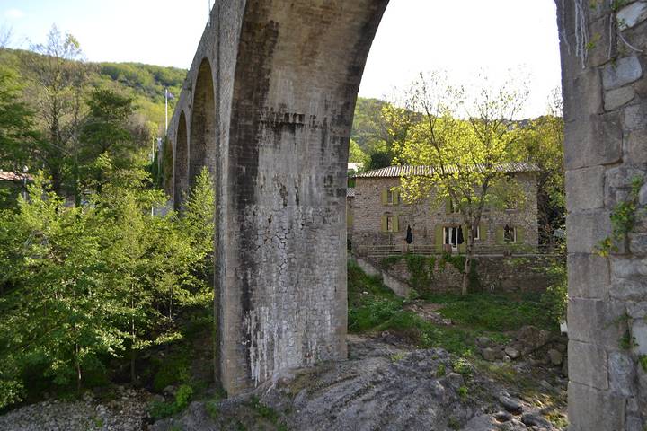Chambre d’hôte pour 4 personnes, avec sauna ainsi que jardin et jacuzzi en Ardèche - 4