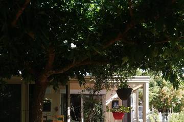 Gîte pour 3 personnes, avec terrasse ainsi que jardin et piscine à Chamaret