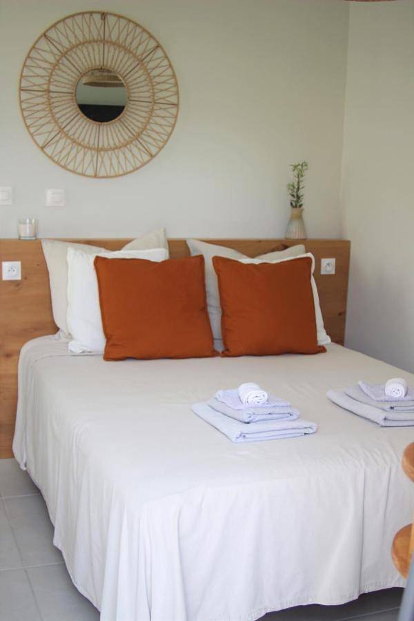 Gîte pour 2 personnes, avec terrasse à Orsan - 2