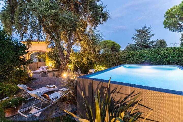 Casa vacanza per 6 persone, con giardino e terrazza a Pescia
