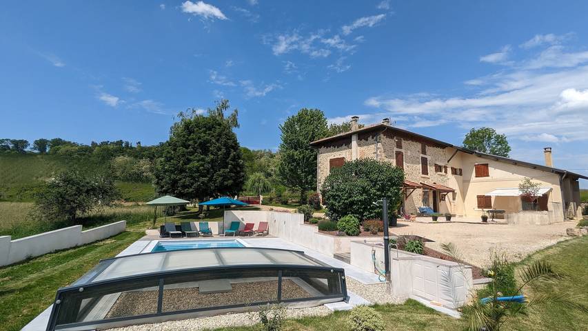 Gîte pour 7 personnes, avec jardin à Montmiral