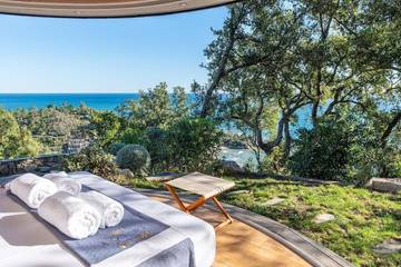 Cottage pour 12 personnes, avec vue ainsi que piscine et terrasse dans Plage de Canella