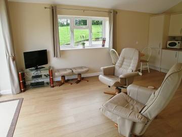 Cottage for 2 People in Uplyme, Devon, Photo 1