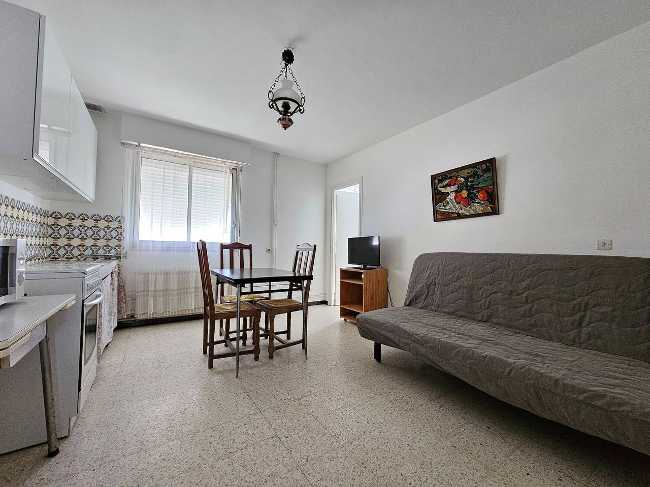 Apartment with Wifi, Near Beach and Shops – Pet Friendly (On Request) - Sleeps 4 in L'Aiguillon-la-Presqu'île, Vandea
