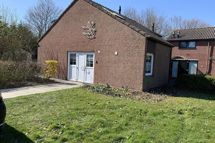 Ferienhaus für 4 Personen, mit Garten und Terrasse in Bruinisse