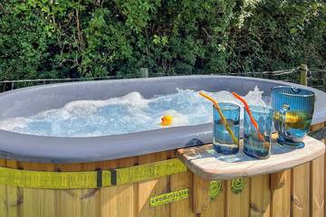 Glamping for 2 People in Sherwood Forest, Nottinghamshire, Photo 3