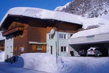 Ferienhaus für 6 Personen, mit Ausblick in Klösterle am Arlberg