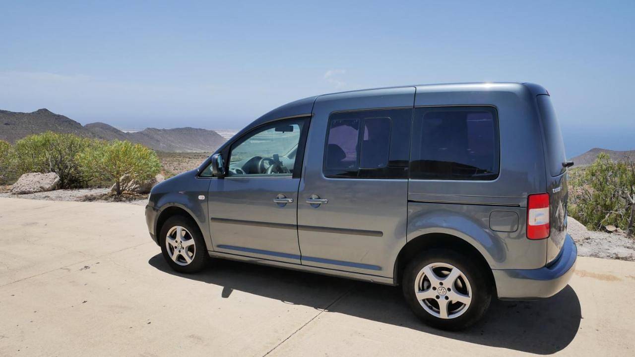 Endlesscampervan in Golf Del Sur, San Miguel de Abona