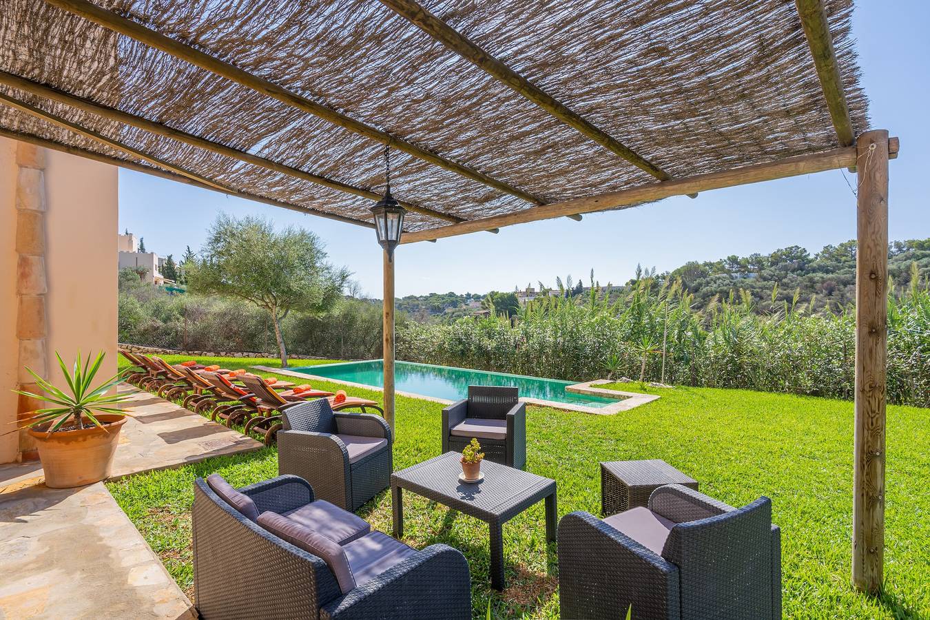 Villa Paqui à 10 min de Cala Mondragó avec piscine, jardin et Wi-Fi (taxe touristique incluse) in Portopetro, Santanyí