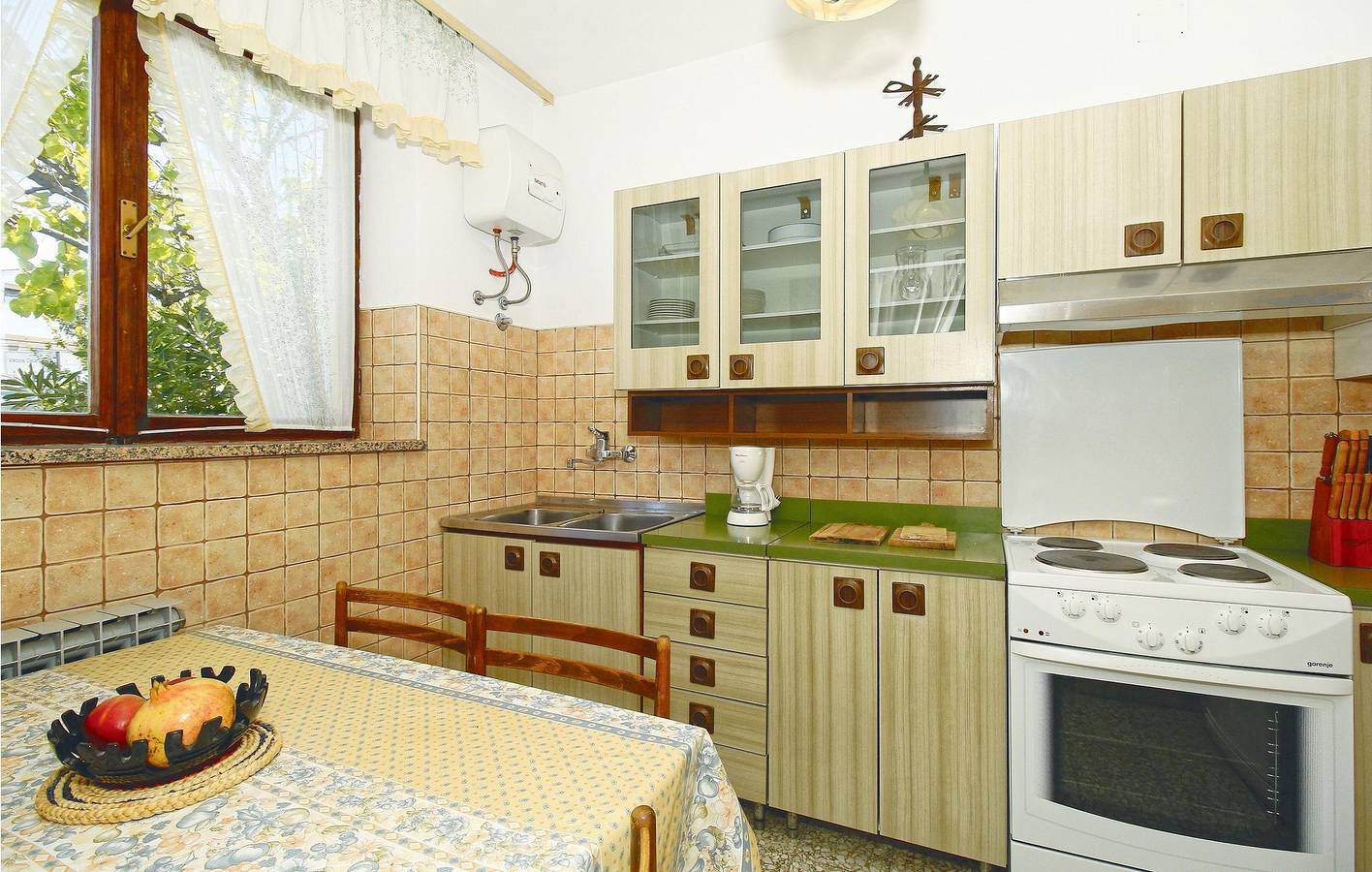 Apartamento vacacional entero, Apartamento de vacaciones para 5 personas con terraza in Poreč, Grad Poreč