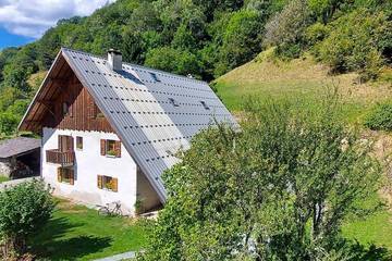 Gîte pour 6 personnes, avec terrasse et jardin, animaux acceptés dans L'Alpe d'Huez