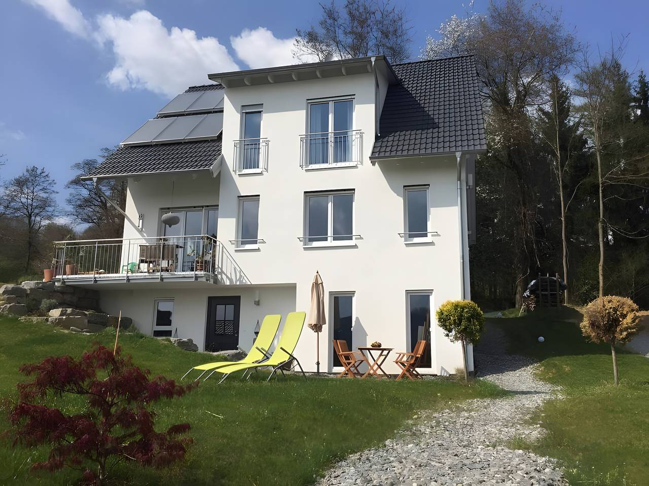 Ganze Wohnung, Apartment 'Im Laubgarten' mit Seeblick, privater Terrasse und Wlan in Öhningen, Untersee