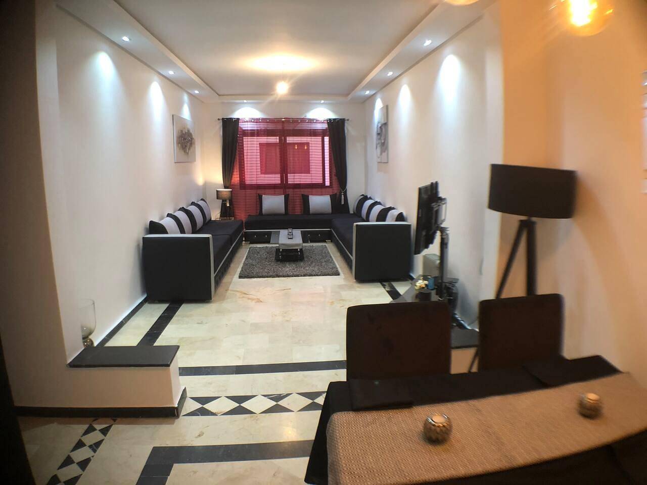 Ganze Ferienwohnung, Beautiful Luxury 2 bedrooms Apartment in Marrakech in Annakhil, Marrakesch