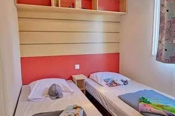 Camping für 6 Personen in La Tranche-sur-Mer, Vendée, Bild 2
