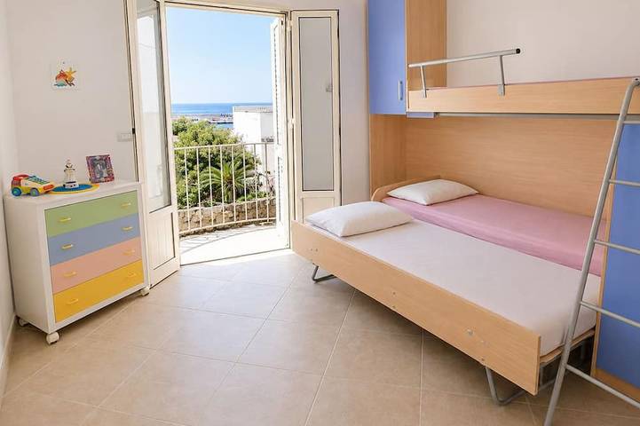 Villa independiente con dos baños a 150 metros del mar. in Marina di Pescoluse, Torre Vado