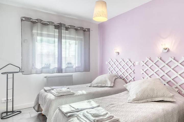 Location de vacances pour 8 personnes, avec jardin à Le Tilleul - 2