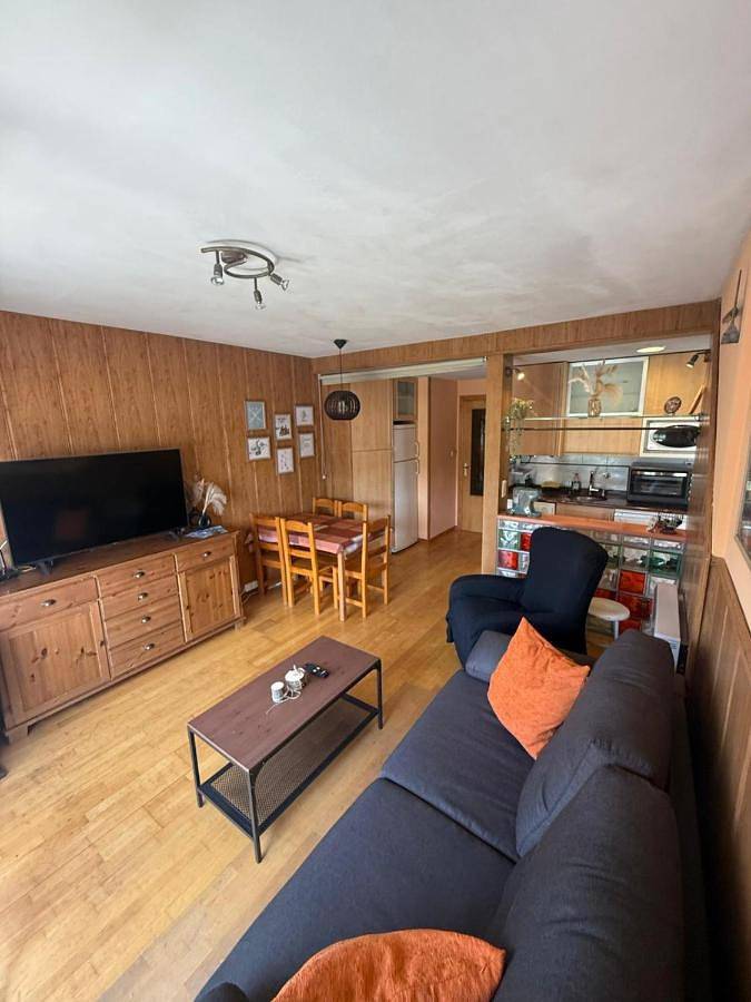 Location de vacances pour 5 personnes, avec balcon et vue à Formigal (Ski)