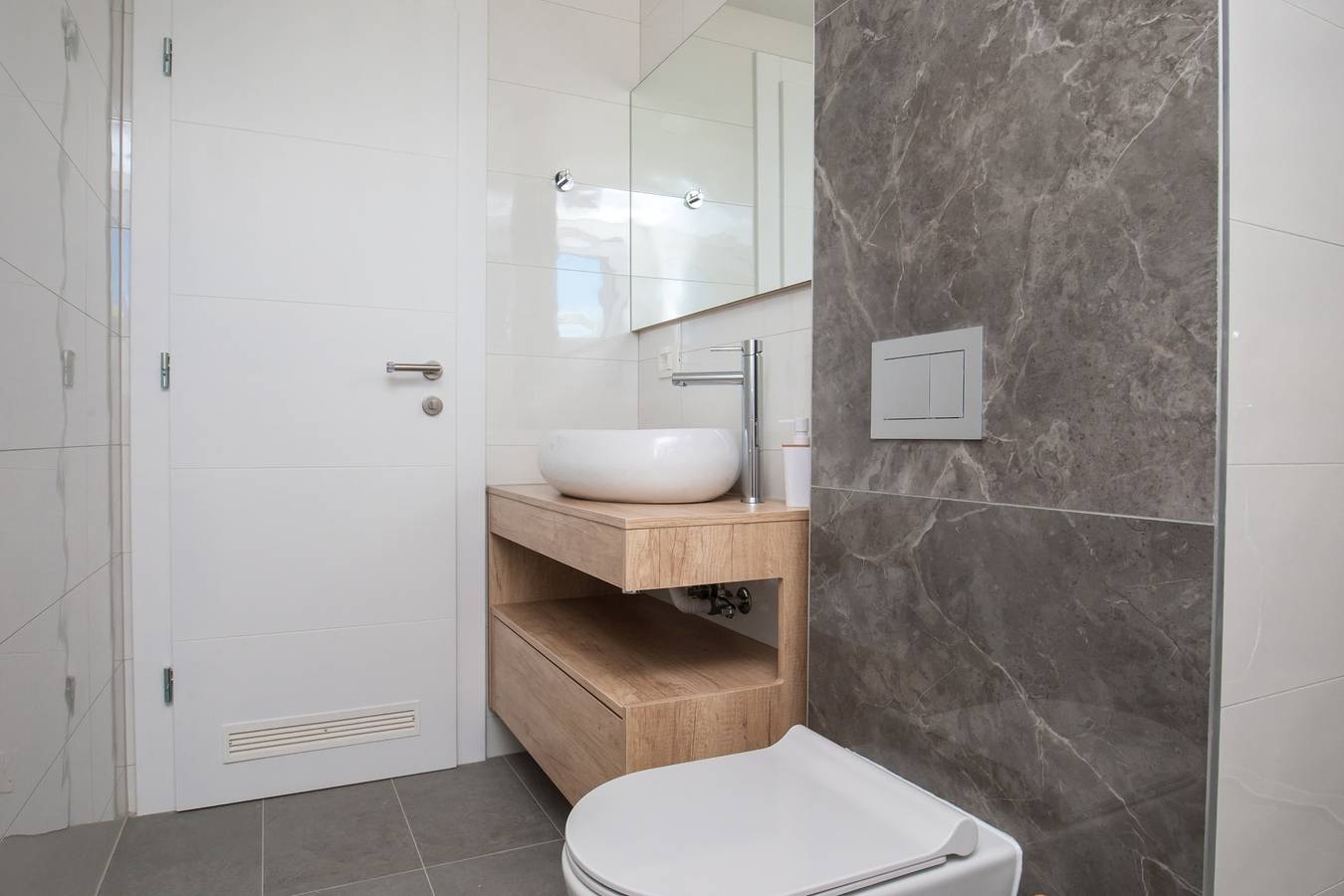 Ganze Wohnung, Dva Galeba - One Bedroom Apartment with Sea View (204) in Bol, Brac
