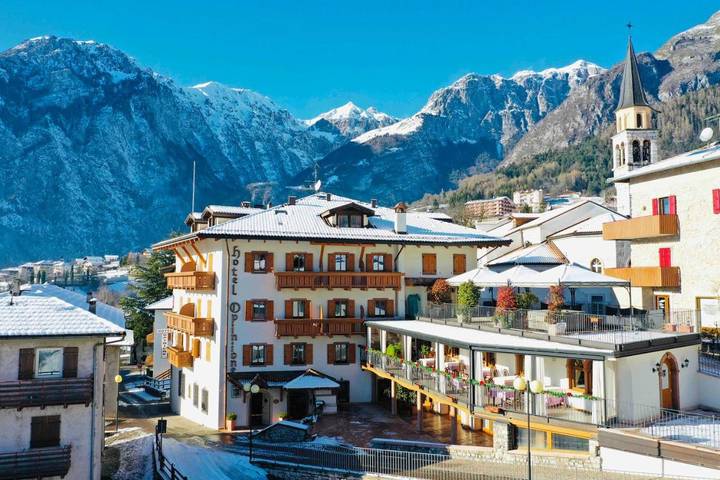Hôtel pour 2 personnes, avec terrasse, animaux acceptés à San Lorenzo in Banale