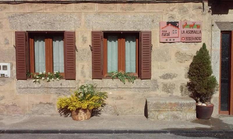Casa rural para 6 personas, con Balcón además de Terraza y Jardín en Navacepedilla de Corneja - 3