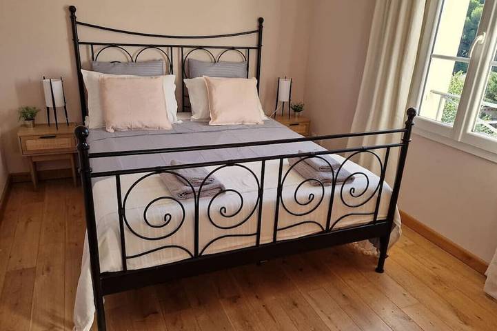 Location de vacances pour 8 personnes à Aurons - 2