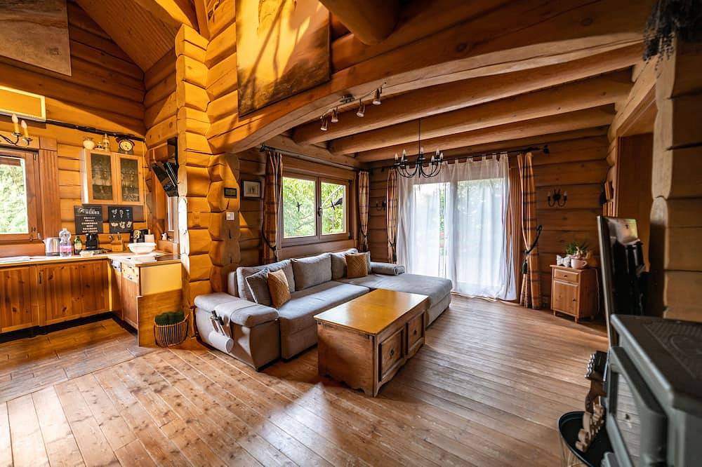 Charming, serene, and idyllic retreat nestled in nature. Experience our cottage. in Budapest, Central Hungary