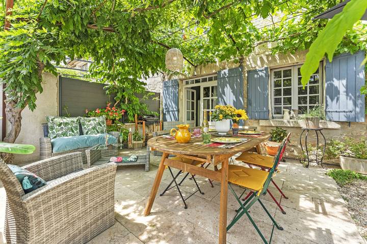 Casa vacanze "Chez Dominique" con piscina privata, Wi-Fi e aria condizionata in Saint-Rémy-de-Provence, Arles e dintorni